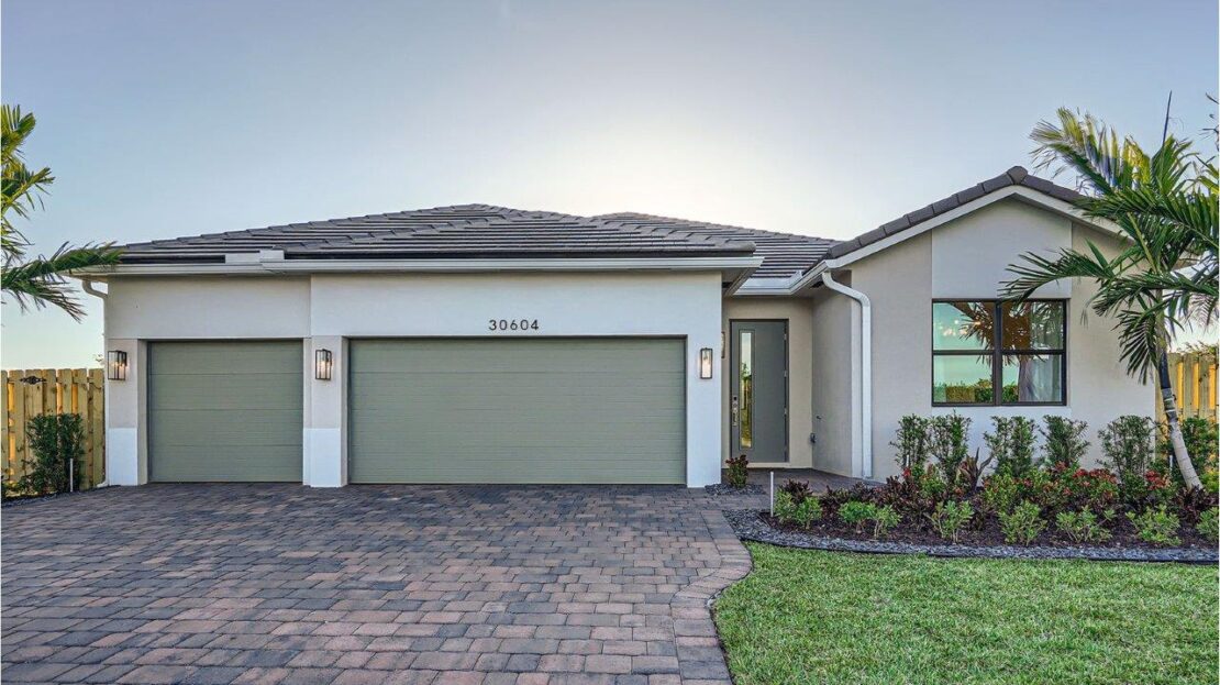 Estrella Square Single family