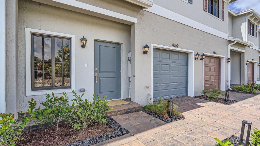 Jade Townhome floorplan