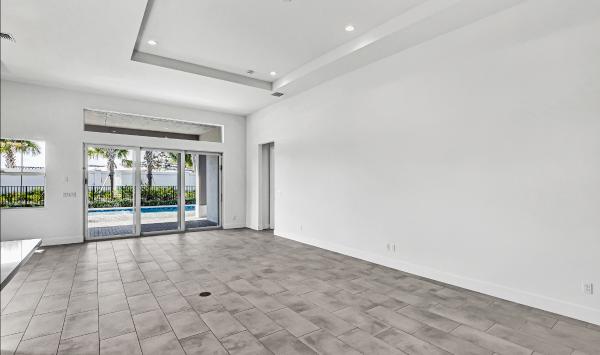 Isabella Transitional Model at Regency at Avenir by Toll Brothers